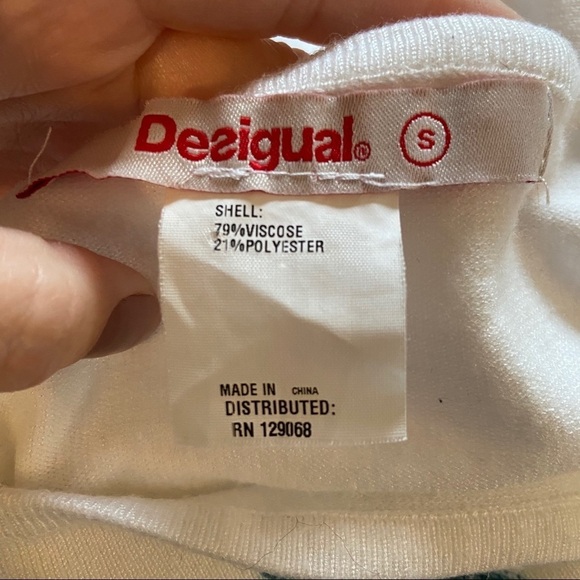 Desigual fringed hummingbird sweater in‎ size  small - Picture 7 of 8